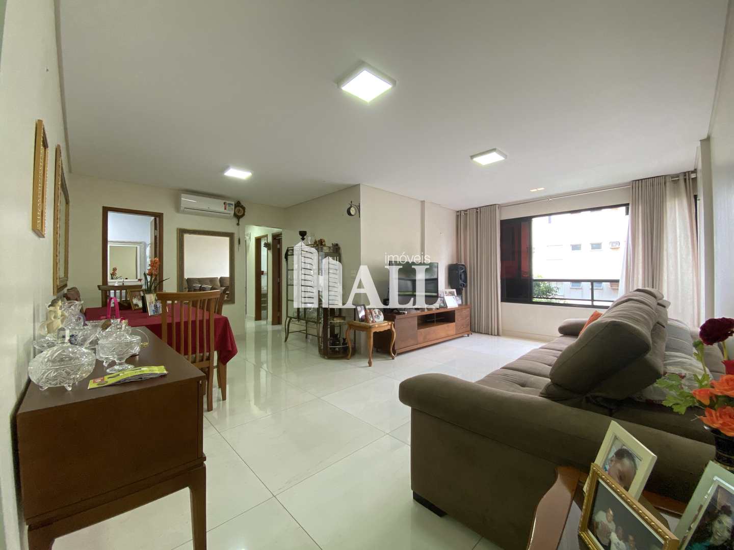 Apartamento à venda com 3 quartos, 108m² - Foto 1