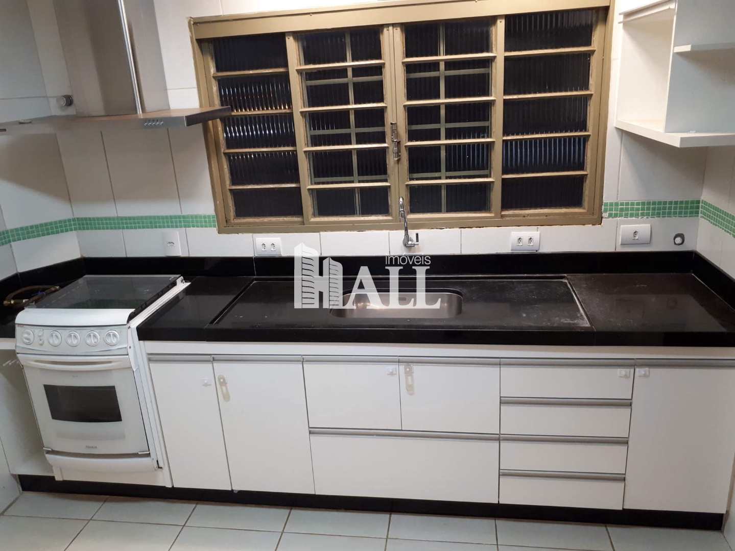 Apartamento à venda com 2 quartos, 65m² - Foto 3