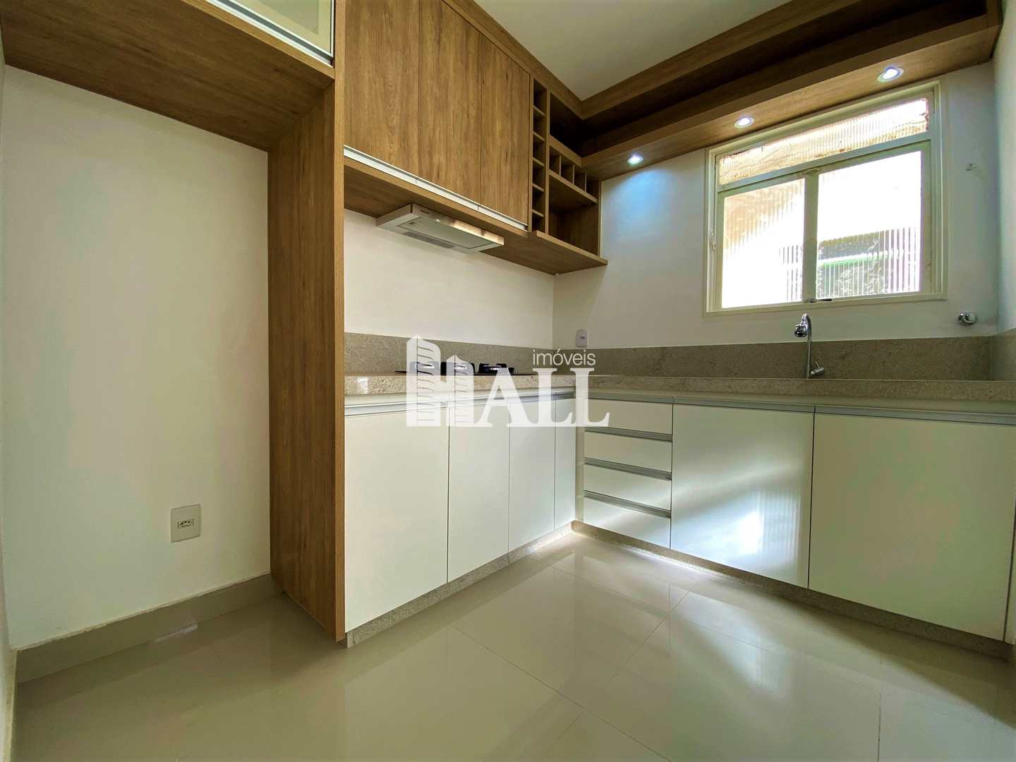 Apartamento à venda com 2 quartos, 60m² - Foto 2