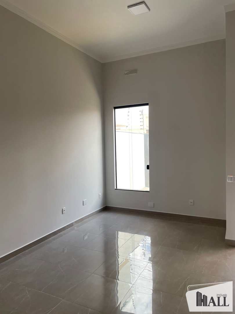 Casa à venda com 3 quartos, 120m² - Foto 2