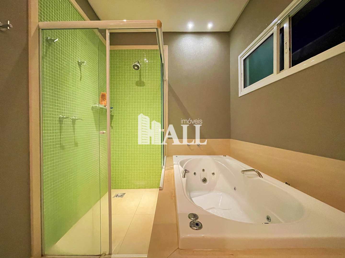 Casa de Condomínio à venda com 4 quartos, 580m² - Foto 24