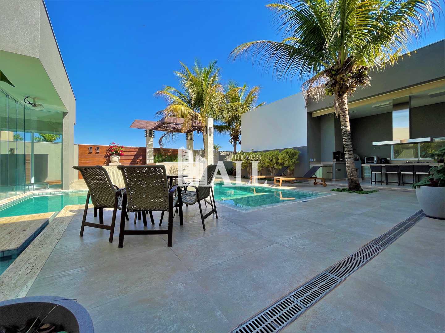 Casa de Condomínio à venda com 4 quartos, 580m² - Foto 10