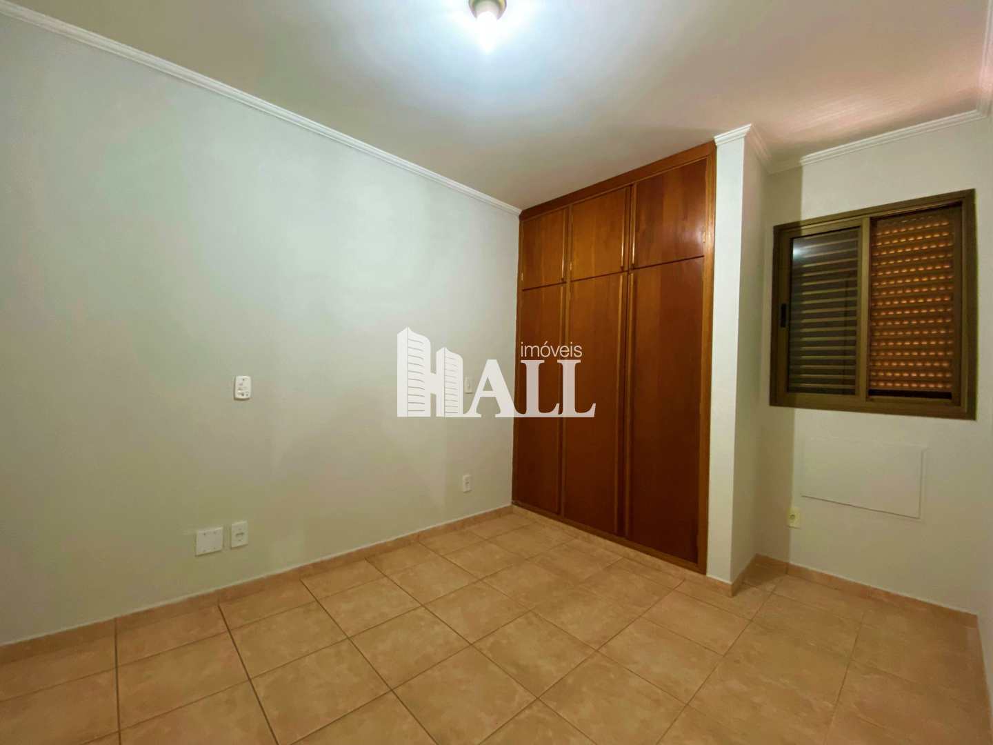 Apartamento à venda com 3 quartos, 94m² - Foto 4