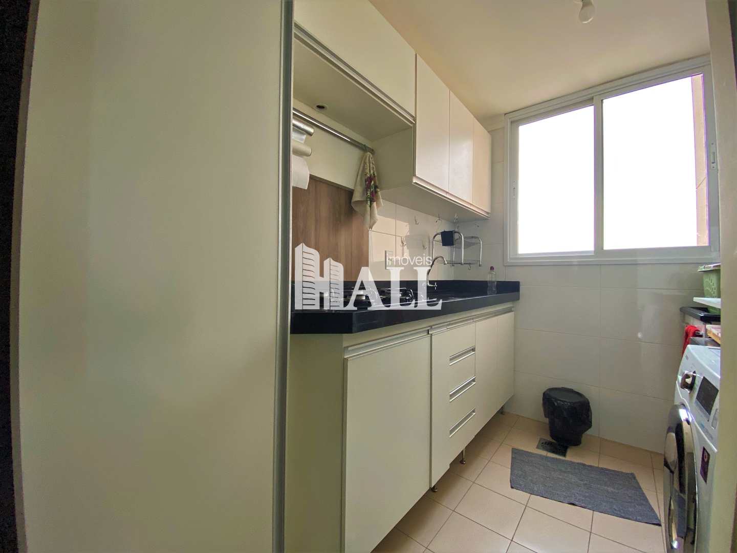 Apartamento à venda com 2 quartos, 68m² - Foto 4