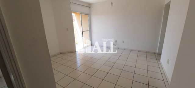 Apartamento à venda com 2 quartos, 68m² - Foto 3