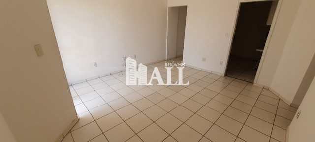 Apartamento à venda com 2 quartos, 68m² - Foto 2