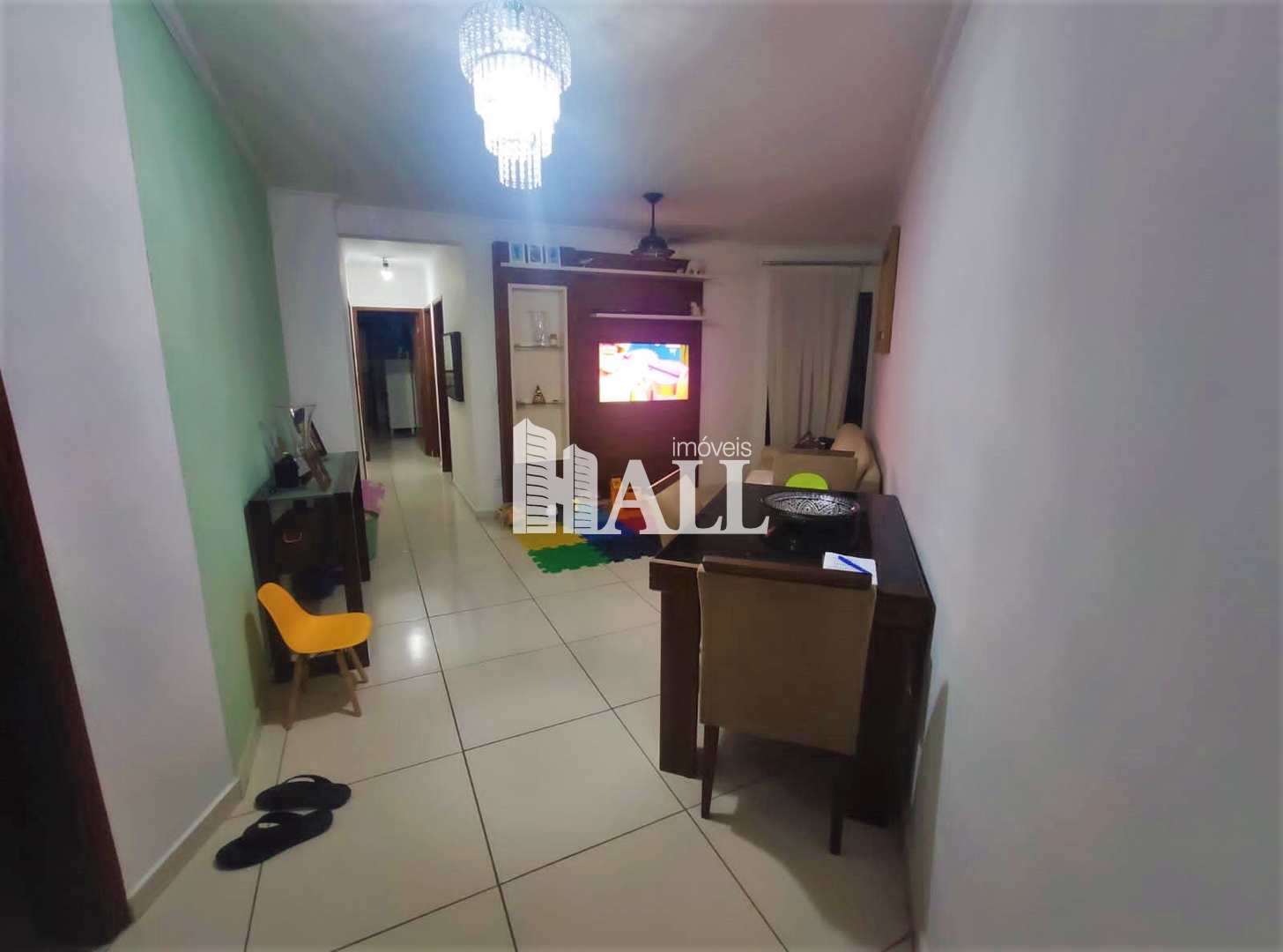 Apartamento à venda com 3 quartos, 80m² - Foto 1