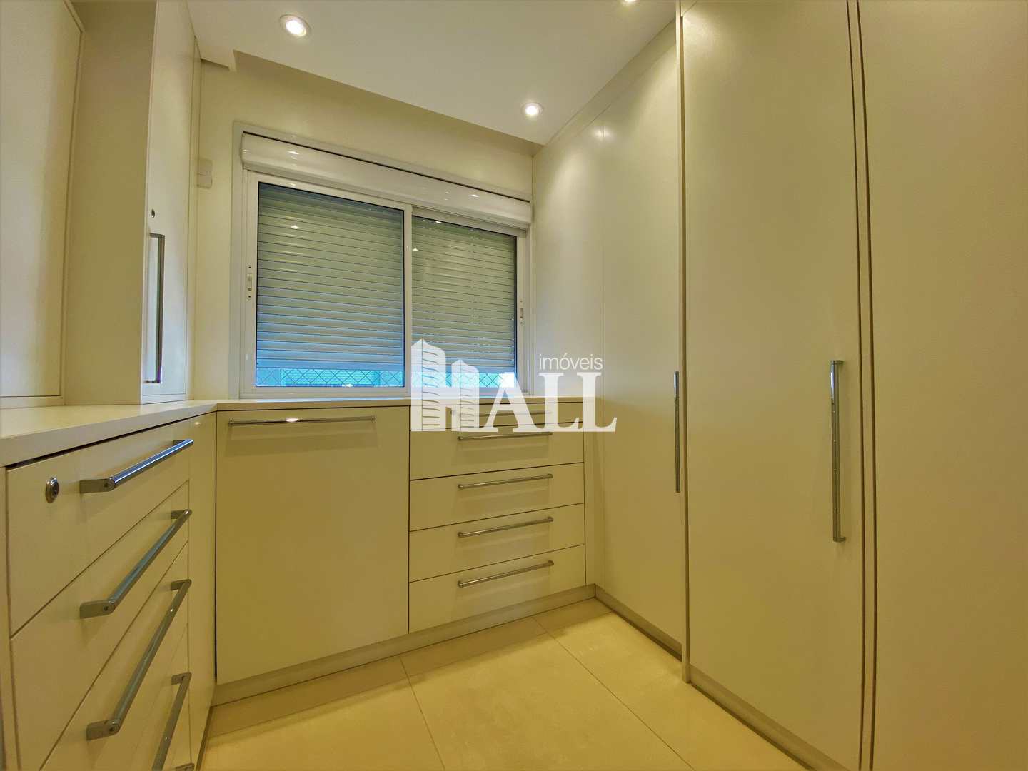 Apartamento à venda com 3 quartos, 250m² - Foto 12