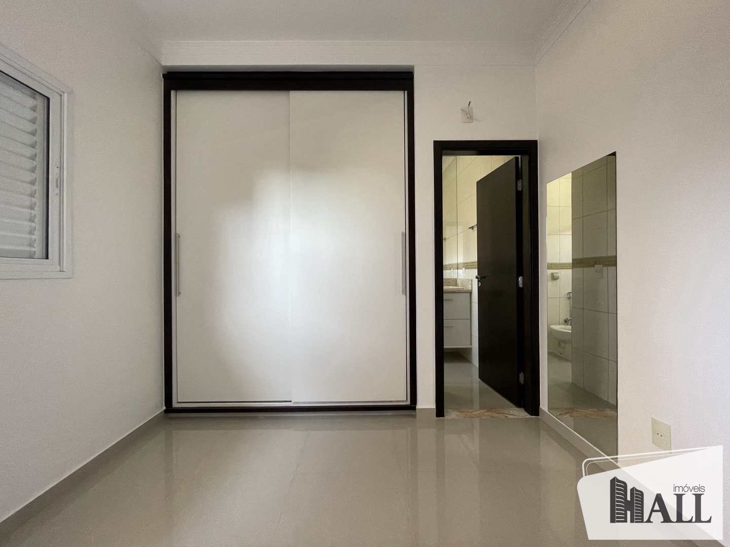 Casa de Condomínio à venda com 3 quartos, 240m² - Foto 9