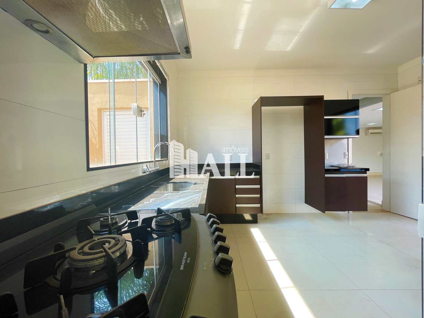 Casa de Condomínio à venda com 4 quartos, 328m² - Foto 8