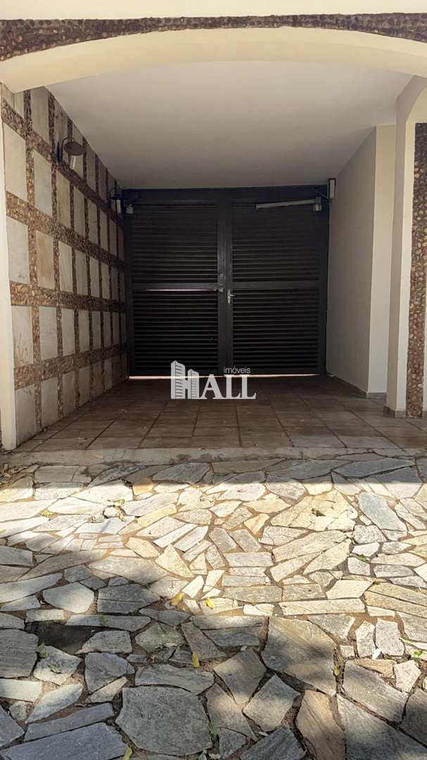 Casa com 4 quartos à venda, 250m² — foto 8 de 18