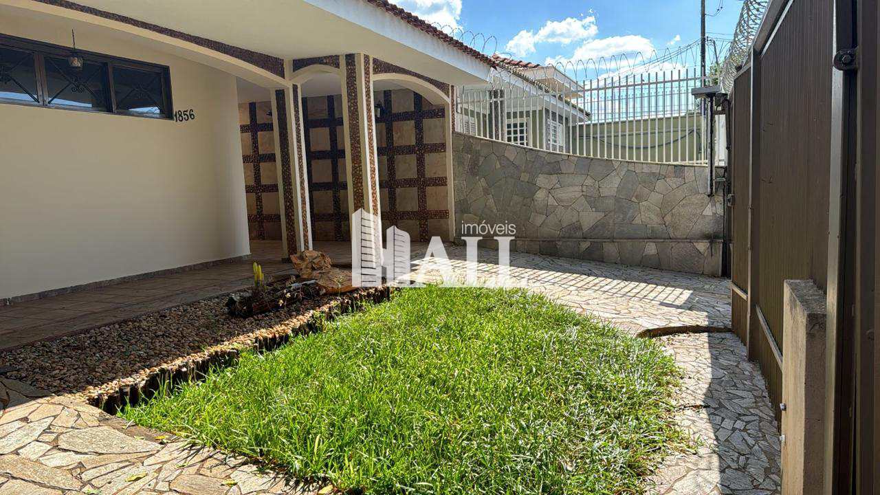 Casa com 4 quartos à venda, 250m² — foto 9 de 18