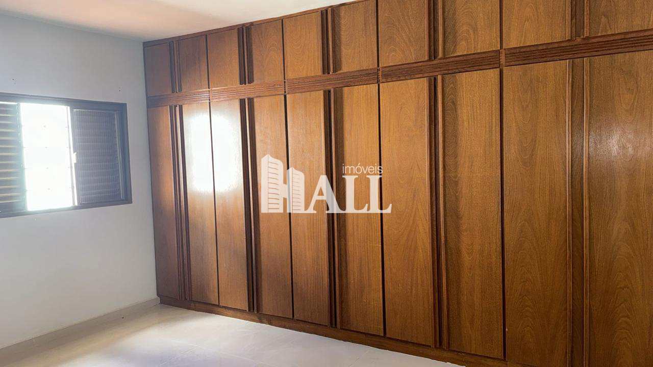 Casa com 4 quartos à venda, 250m² — foto 7 de 18