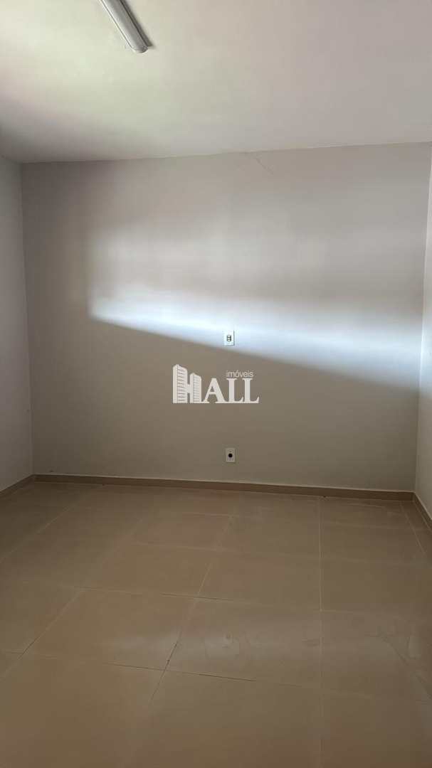 Casa com 4 quartos à venda, 250m² — foto 16 de 18