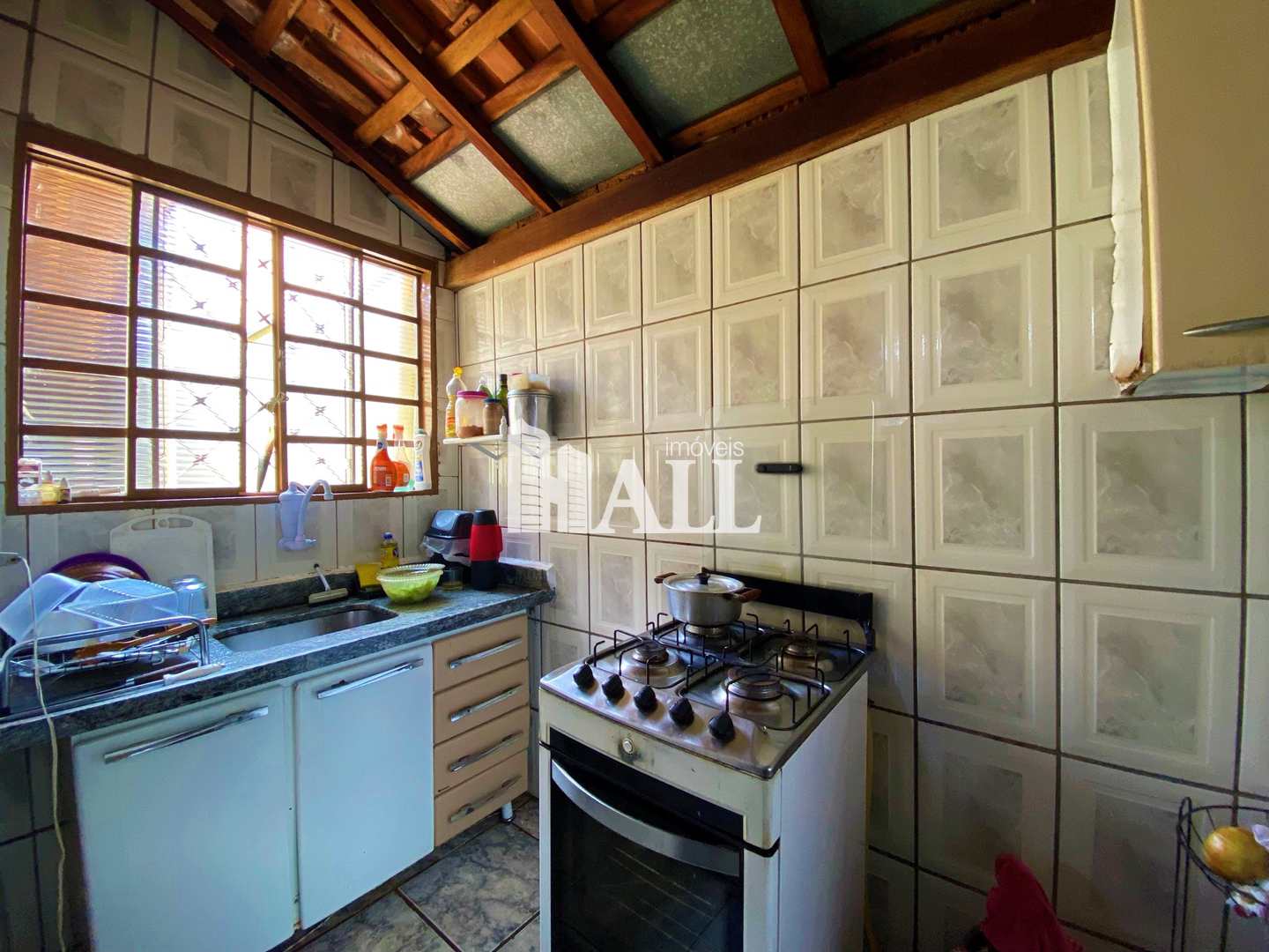 Casa à venda com 3 quartos, 100m² - Foto 2