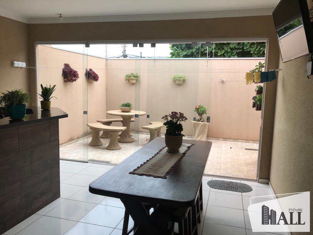 Casa à venda com 3 quartos, 208m² - Foto 6