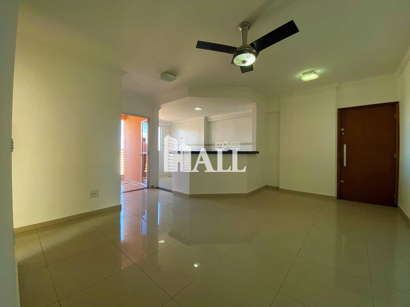 Apartamento à venda com 2 quartos, 65m² - Foto 1