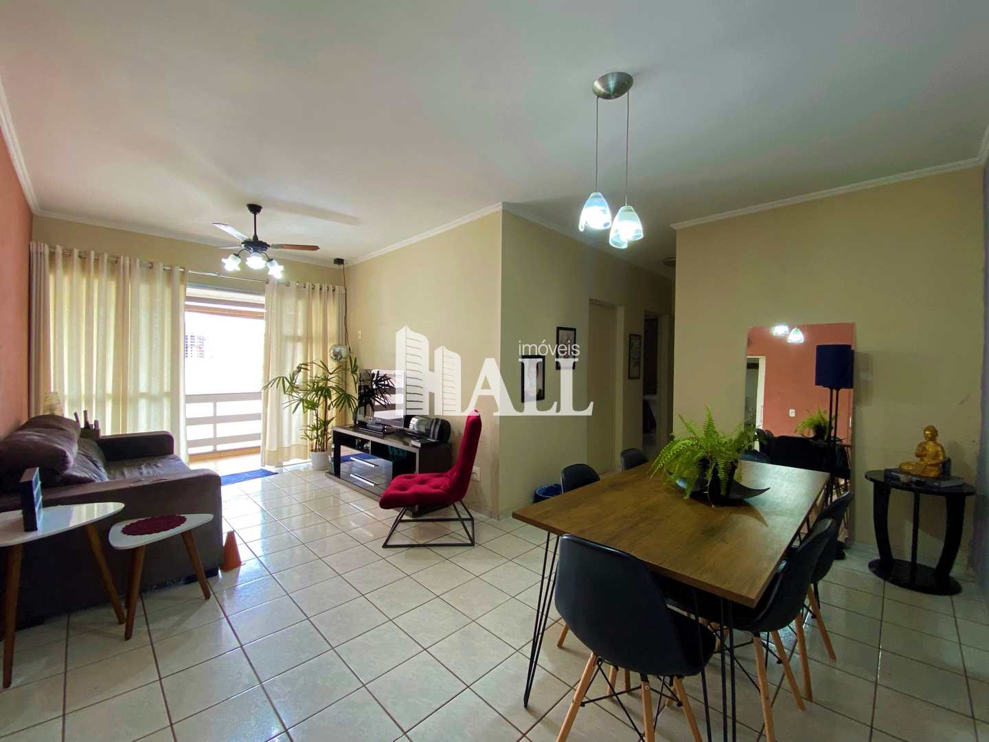 Apartamento à venda com 3 quartos, 100m² - Foto 1