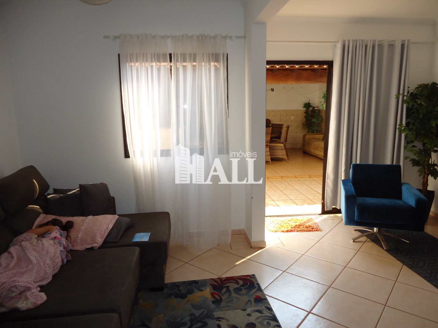 Casa com 3 quartos à venda, 175m² — foto 3 de 18