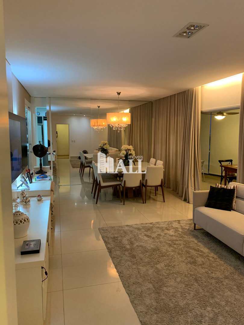 Apartamento à venda com 3 quartos, 158m² - Foto 1