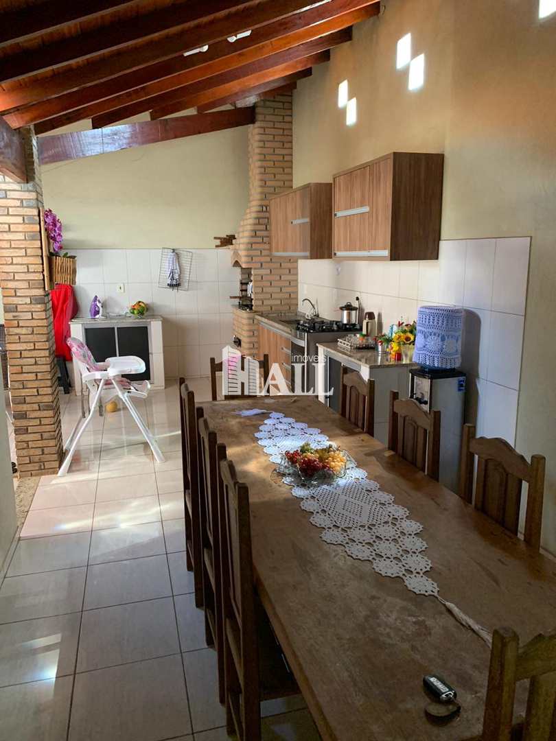 Casa à venda com 3 quartos, 160m² - Foto 1