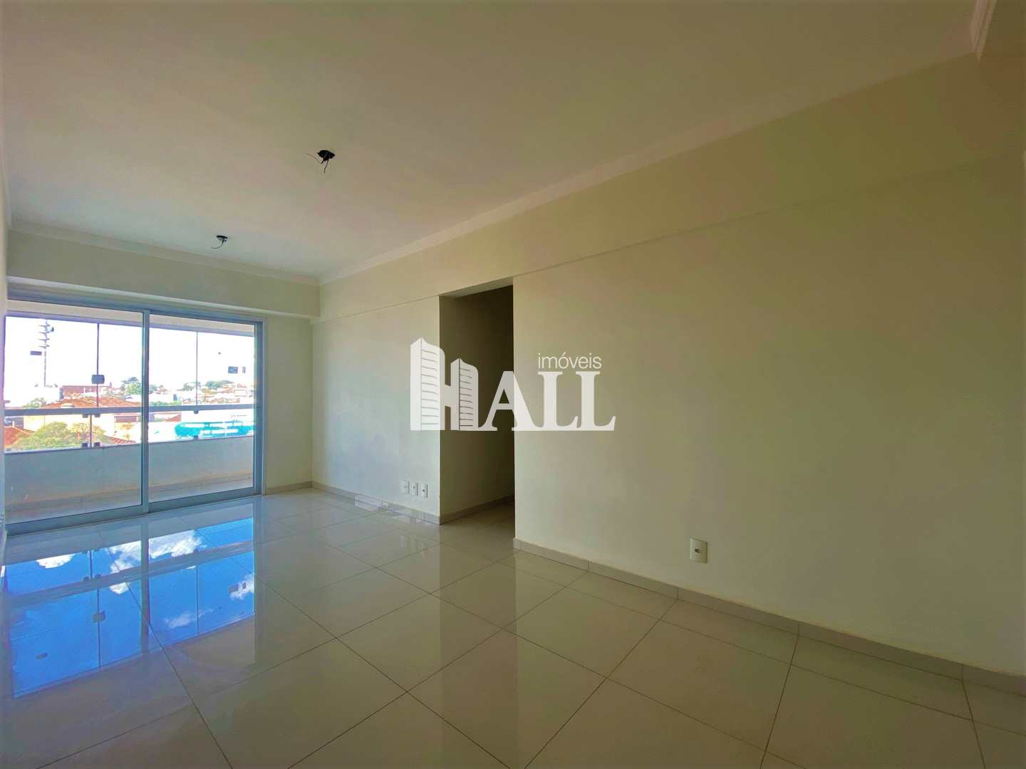 Apartamento à venda com 3 quartos, 81m² - Foto 2