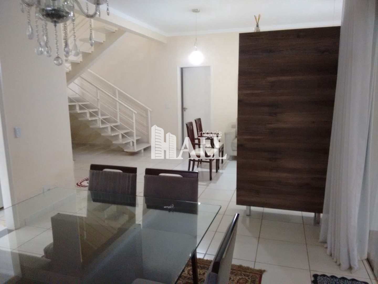 Casa à venda com 2 quartos, 174m² - Foto 1