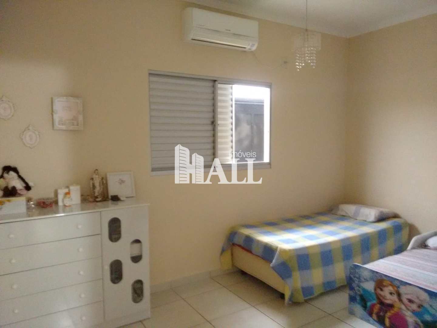 Casa à venda com 2 quartos, 174m² - Foto 3