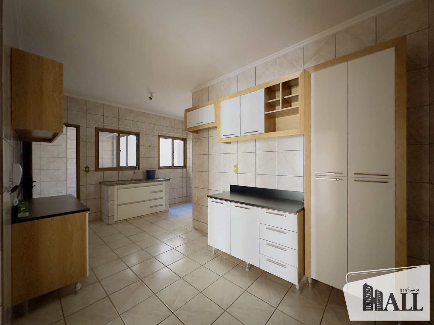 Apartamento à venda com 3 quartos, 136m² - Foto 4