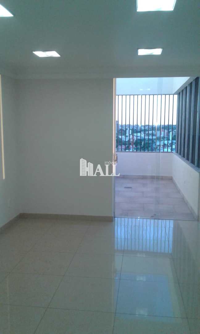 Apartamento à venda com 3 quartos, 217m² - Foto 2