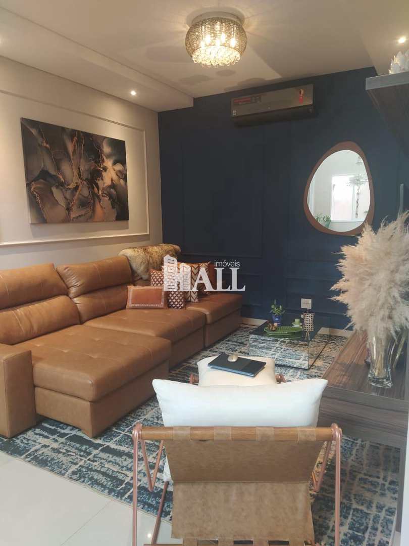 Casa com 3 quartos à venda, 230m² — foto 2 de 29