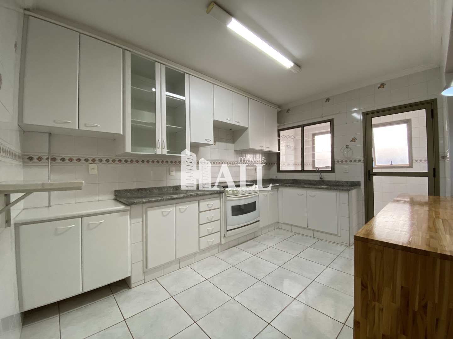 Apartamento à venda com 3 quartos, 84m² - Foto 3