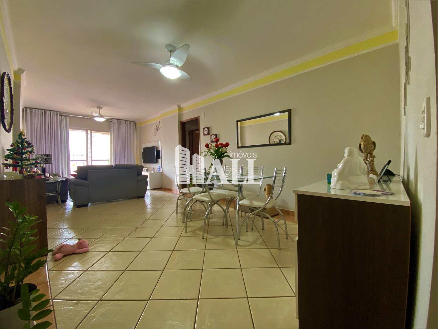 Apartamento à venda com 3 quartos, 138m² - Foto 2