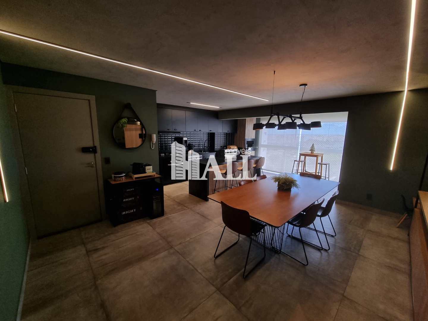 Apartamento à venda com 2 quartos, 104m² - Foto 1