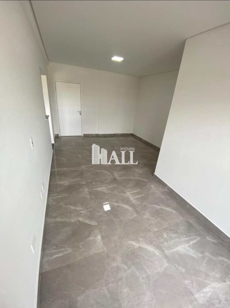 Apartamento à venda com 3 quartos, 80m² - Foto 2