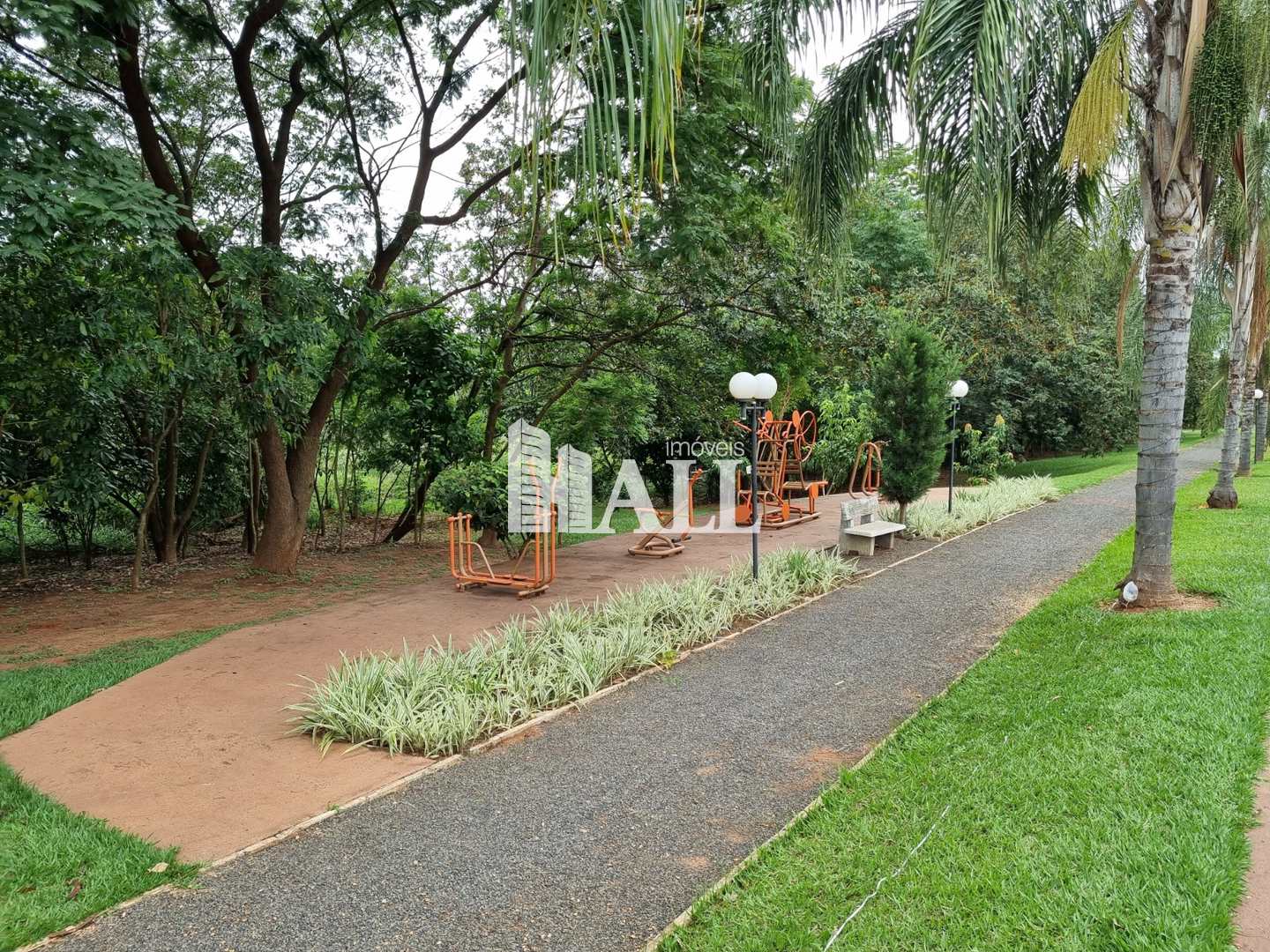 Casa com 3 quartos à venda, 120m² — foto 18 de 33