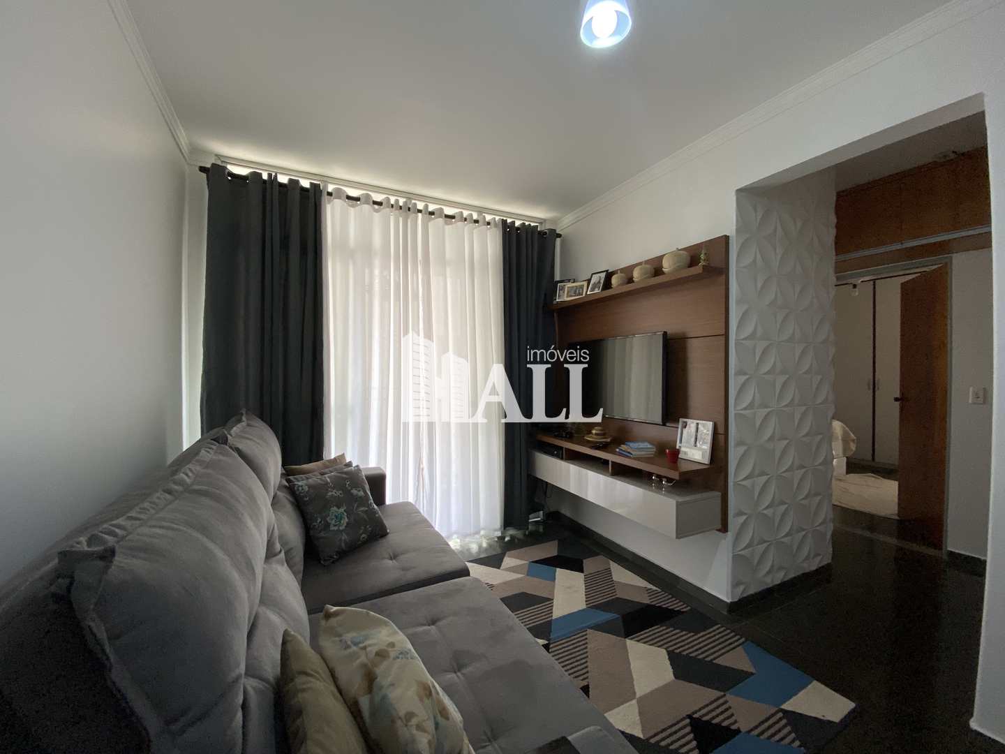 Apartamento à venda com 2 quartos, 70m² - Foto 3