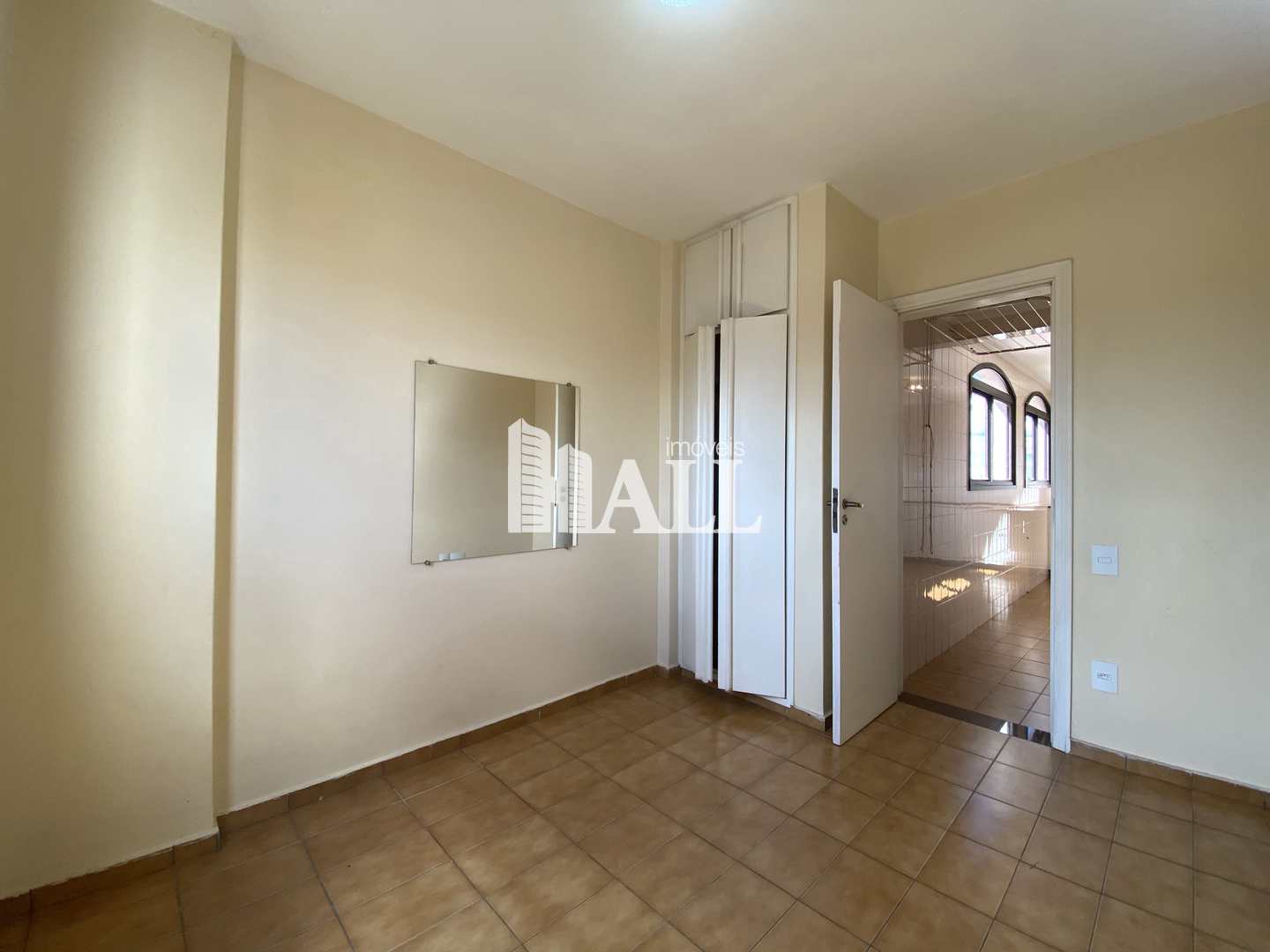 Apartamento à venda com 4 quartos, 150m² - Foto 7