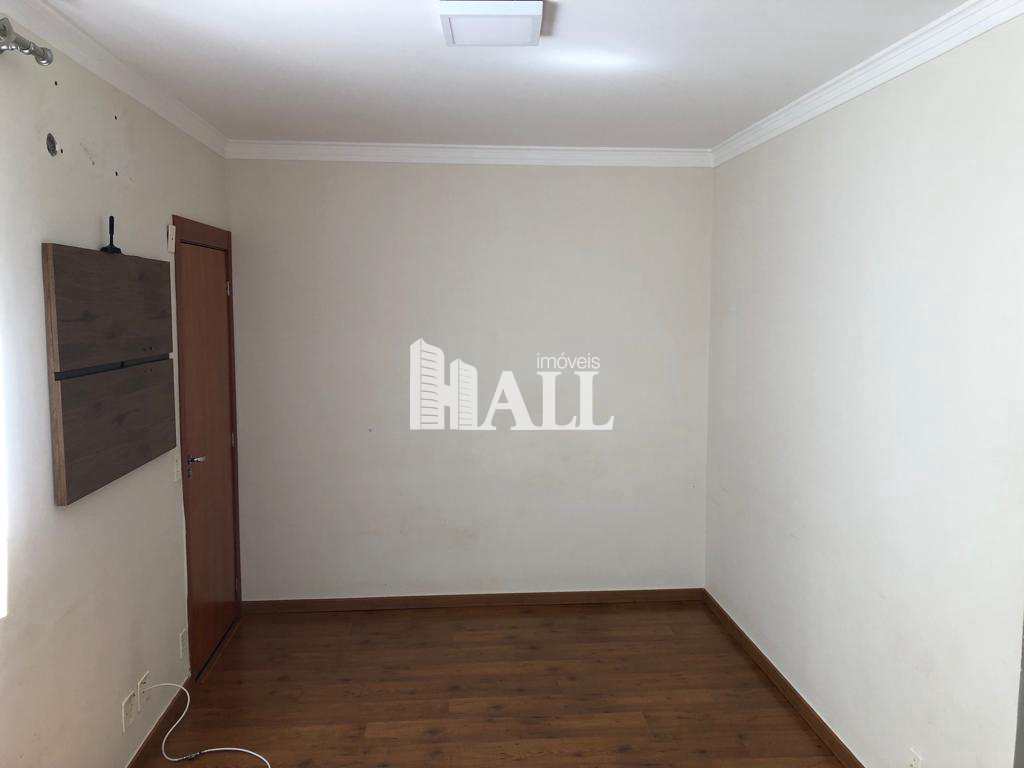 Apartamento à venda com 2 quartos, 67m² - Foto 2