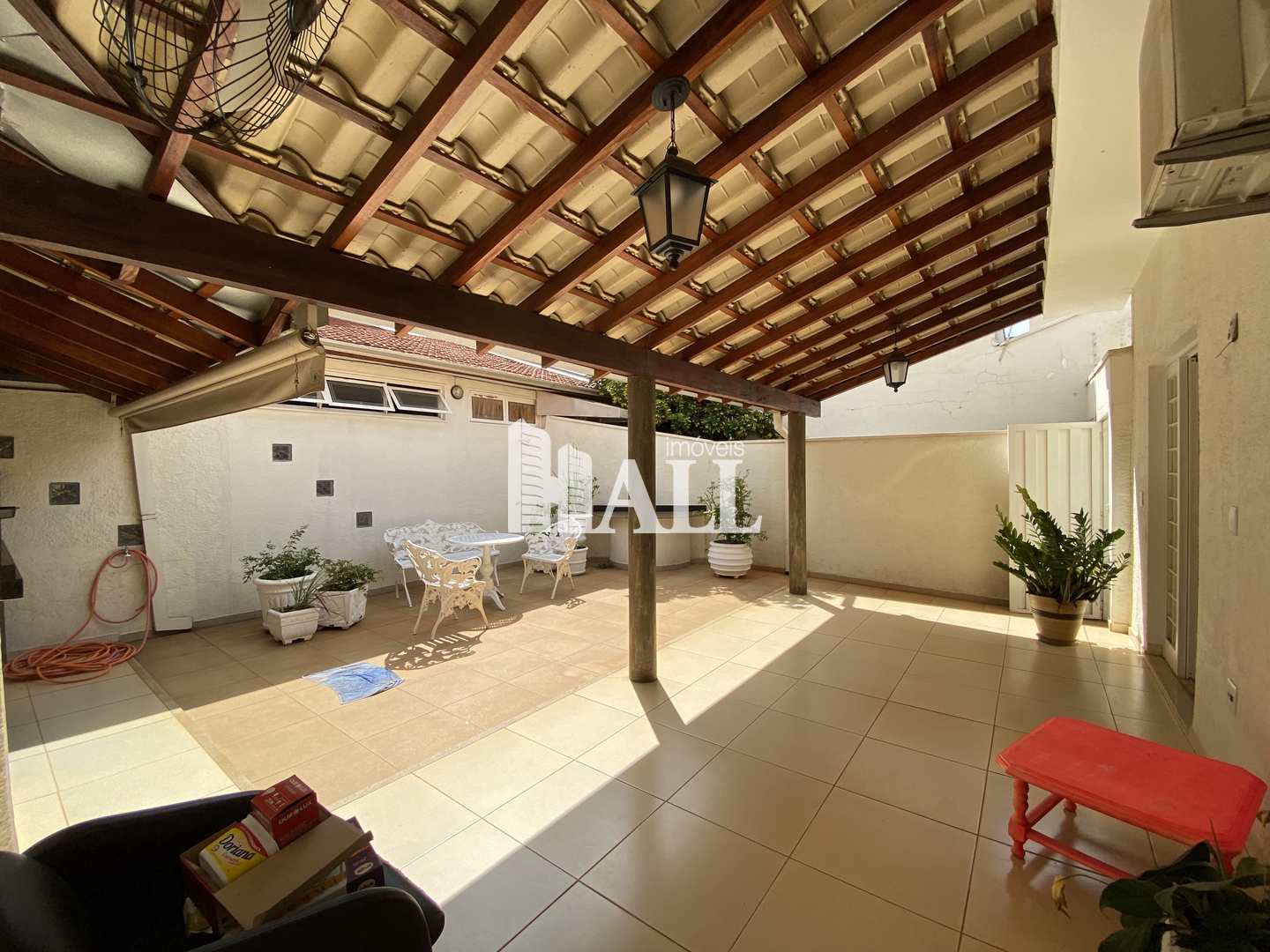 Casa à venda com 5 quartos, 296m² - Foto 8