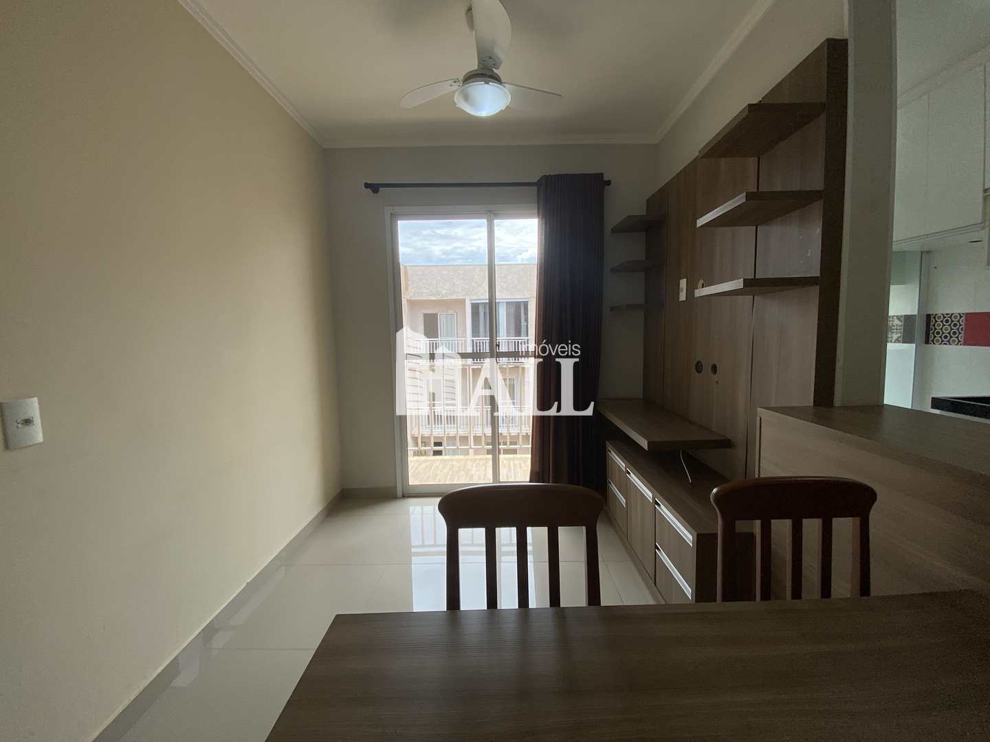 Apartamento à venda com 2 quartos, 50m² - Foto 2