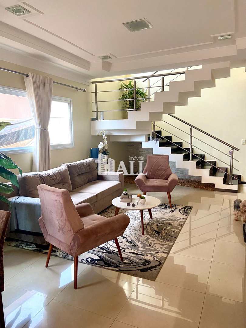 Casa de Condomínio à venda com 3 quartos, 319m² - Foto 1