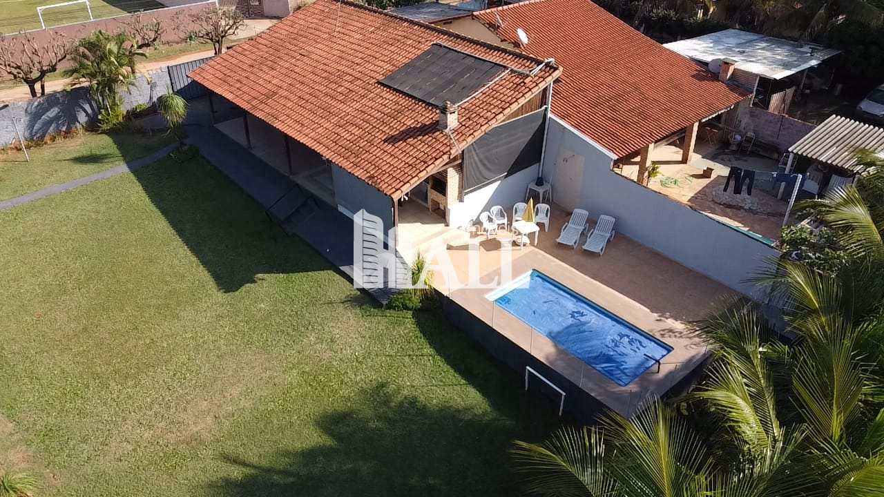 Fazenda à venda com 2 quartos, 1000m² - Foto 1