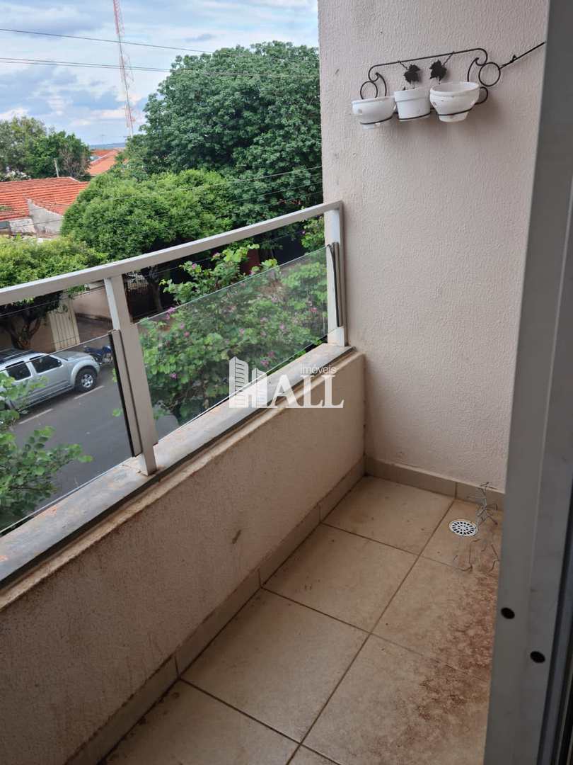 Apartamento à venda com 3 quartos, 60m² - Foto 2