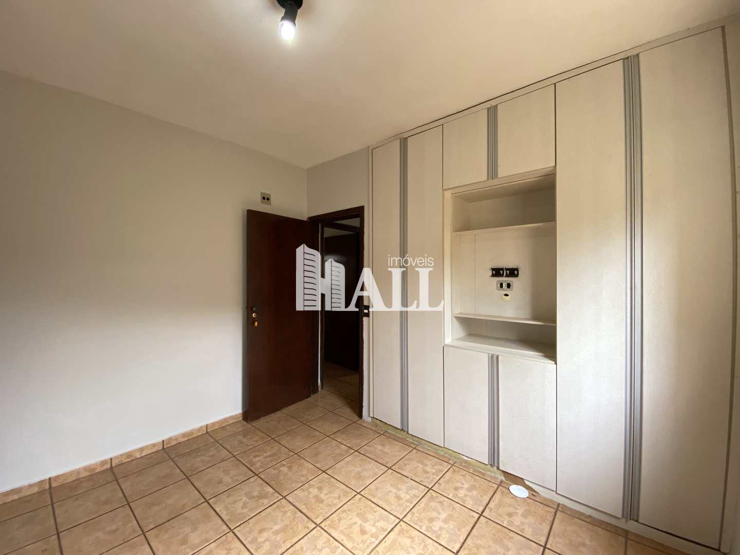 Casa à venda com 3 quartos, 200m² - Foto 9