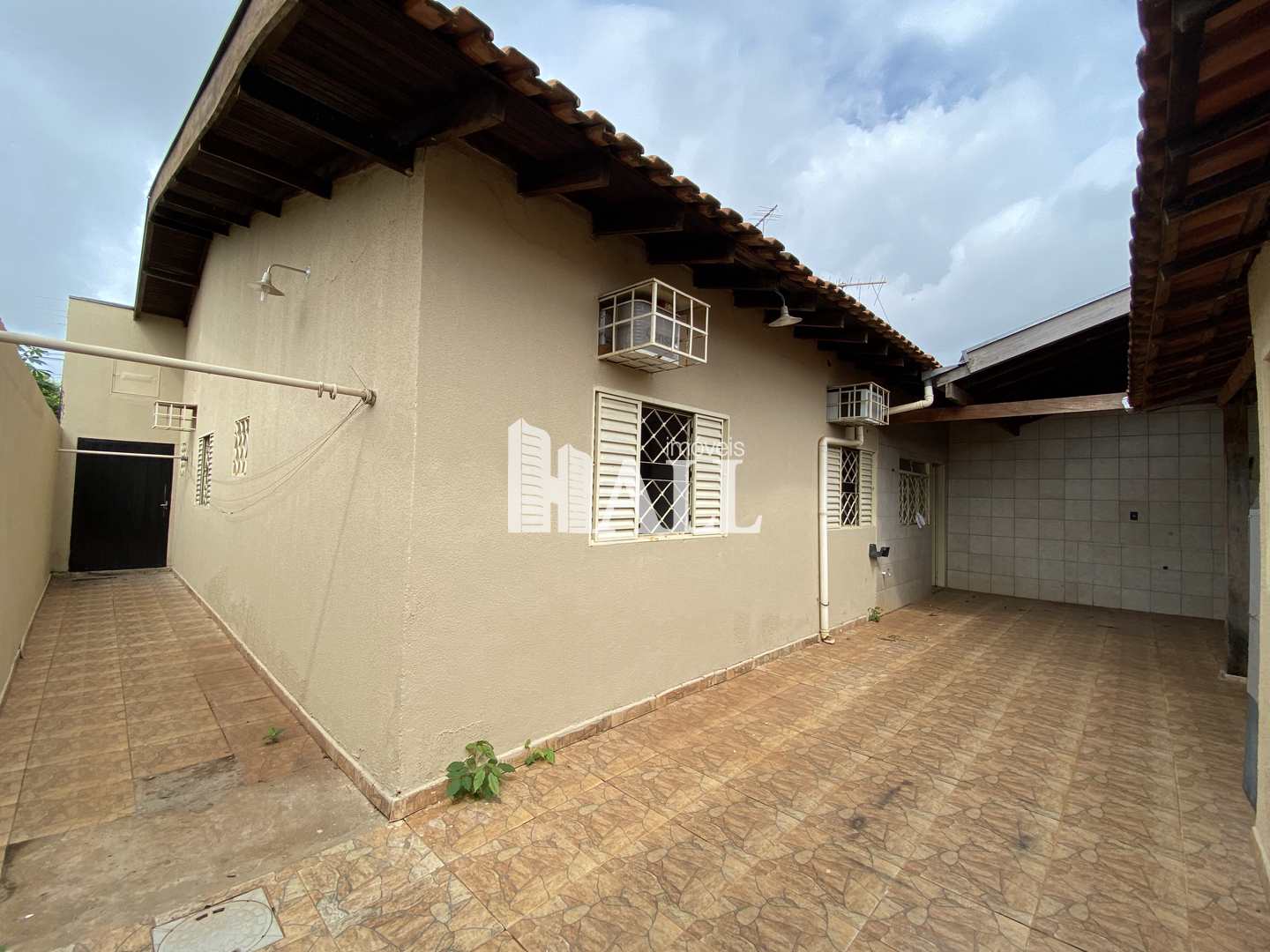 Casa à venda com 3 quartos, 200m² - Foto 14