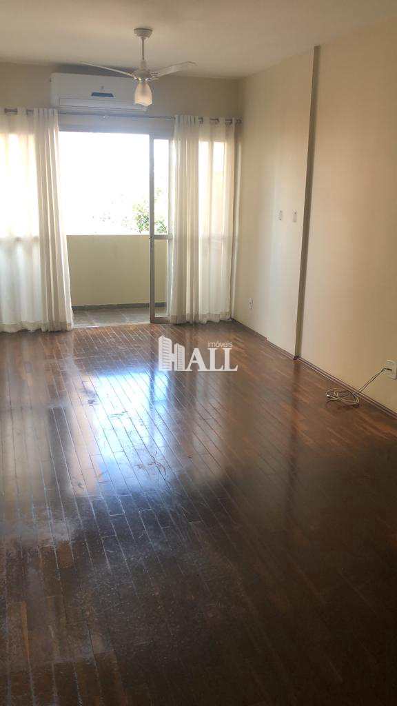 Apartamento à venda com 3 quartos, 105m² - Foto 1