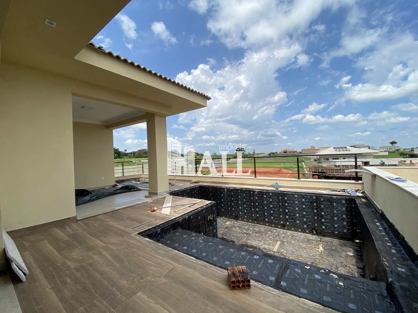 Casa de Condomínio à venda com 4 quartos, 405m² - Foto 1