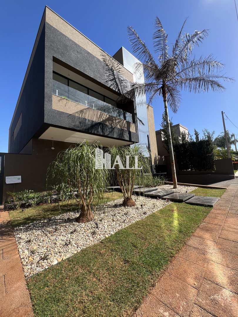 Casa de Condomínio à venda com 4 quartos, 398m² - Foto 1