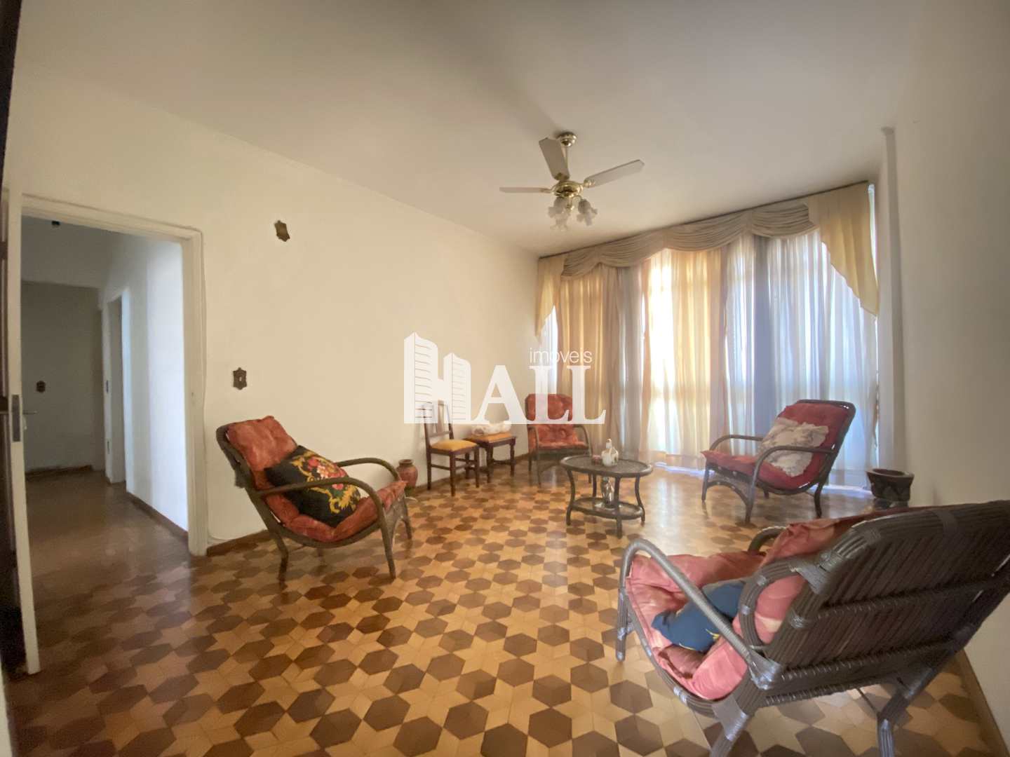 Apartamento à venda com 3 quartos, 113m² - Foto 1